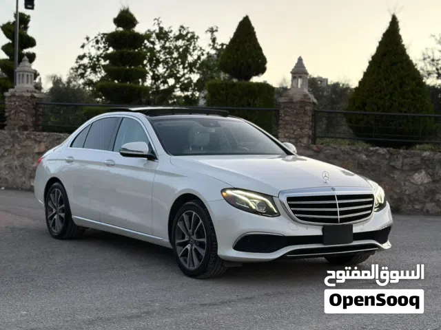 E300   ᄉ Mercedes-Benz