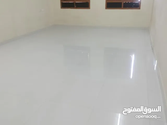 غرف وملاحق خاصه بالشباب للايجار في الخوض السادسة