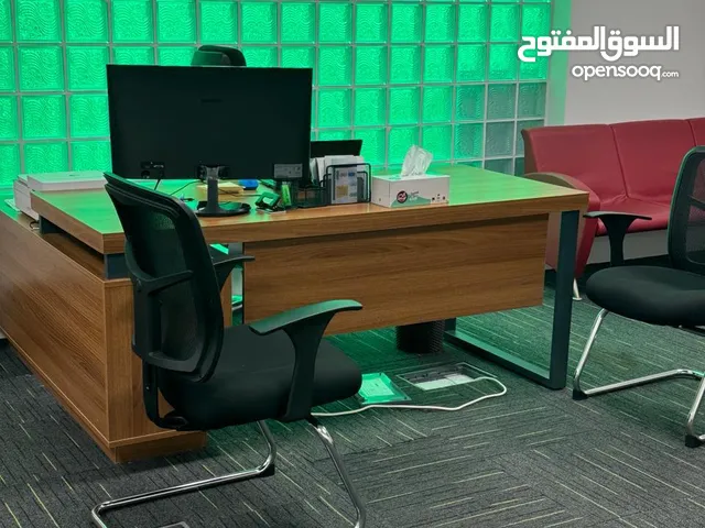 طقم مكتب حالة ممتازة