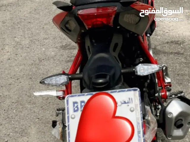 بينيلي إيطالي