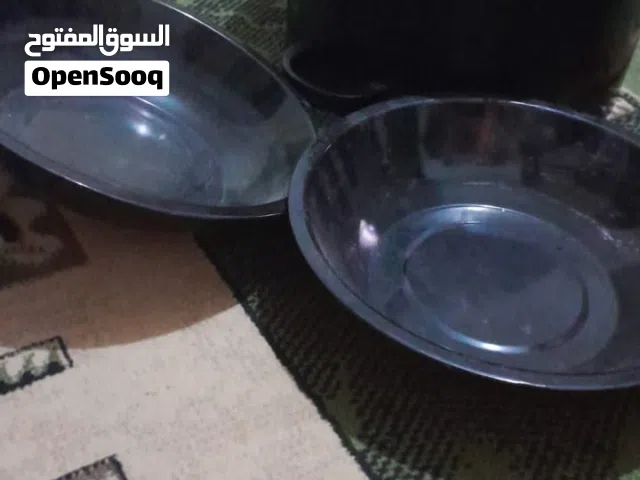 شواي جديده بكرتونها تبعت شوي مفيده جدا وسعر مناسب جدا جدا فيها صحنين للفحم و لها شبكين زي ماهو موجو