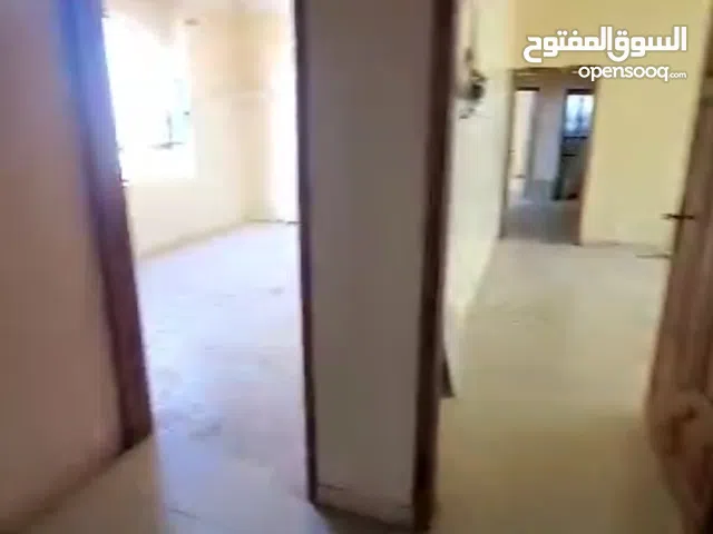 شقة واسعه للايجار في حده