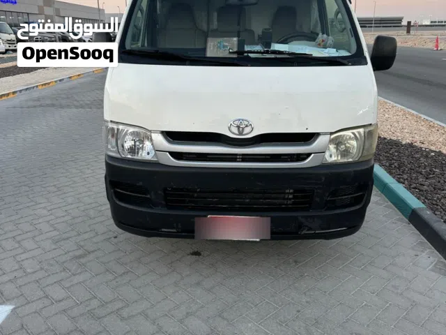2009 تويوتا هايس Cargo