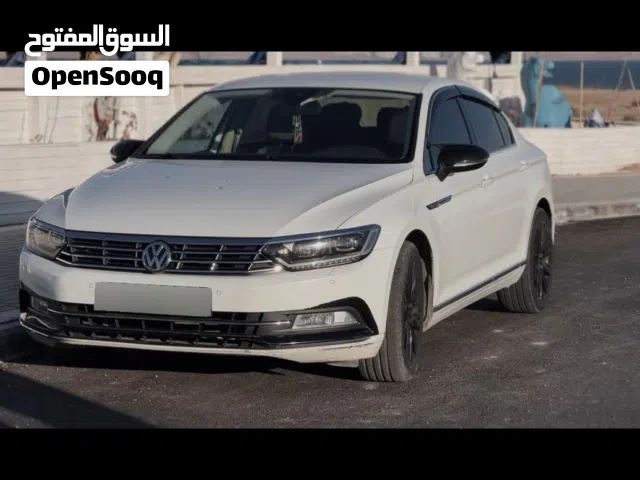 2018 Volkswagen Passat Standard