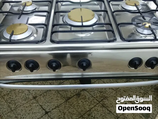 غاز نوع اكسبير ايطالي مقاس 90  مستعمل إيش بسيط  ستل ستيل طبي  فل كهرباء شعله ذتيه ضوء داخلي سيخ شوء