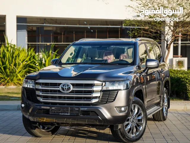 SUV Toyota in Muscat