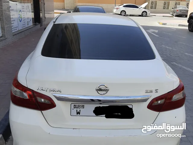 Used Nissan Altima in Ajman