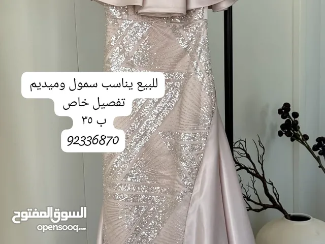 للبيع فستان شبه جديد