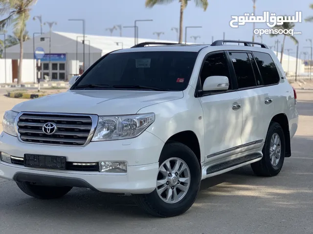 Toyota Land Cruiser VXR in Dhofar