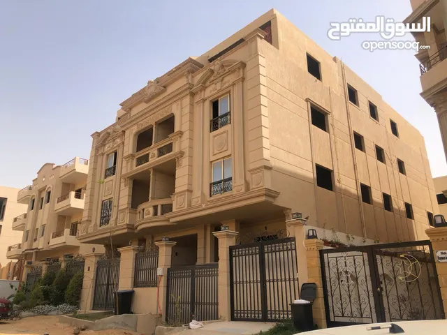 225 m2 4 Bedrooms Apartments for Sale in Cairo Fifth Settlement