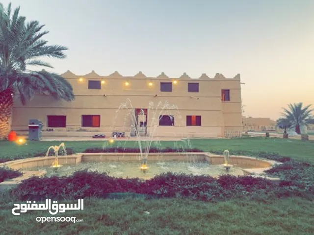 3 Bedrooms Chalet for Rent in Dhurma Al-Aziziyah
