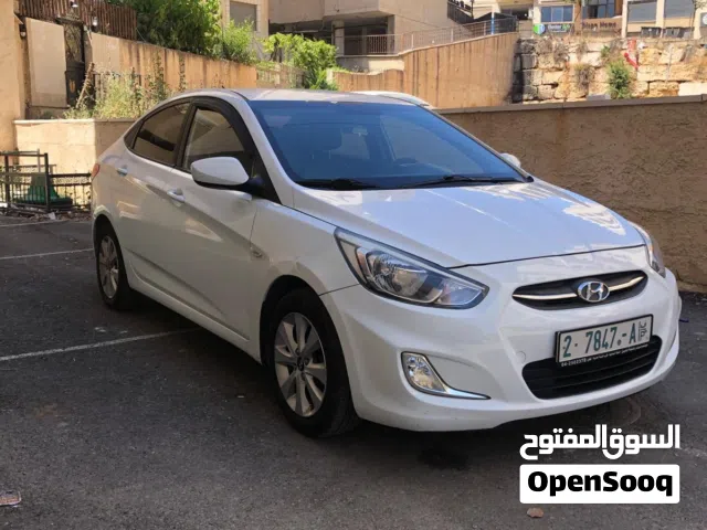 2018 هيونداي اكسنت Standard