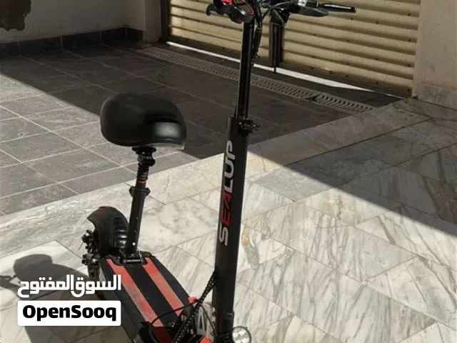 سكوتر للبيع شبه جديد