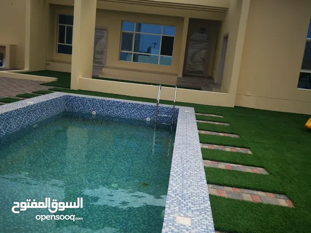 فيلا فاخرة للبيع من المالك بركاء قريب البحر