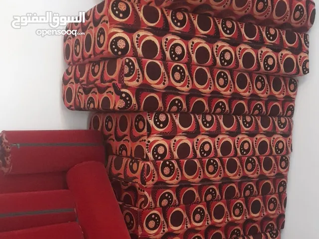 جلسة كبيرة شبه جديدة للبيع مقاس6×3 من اربع جهات