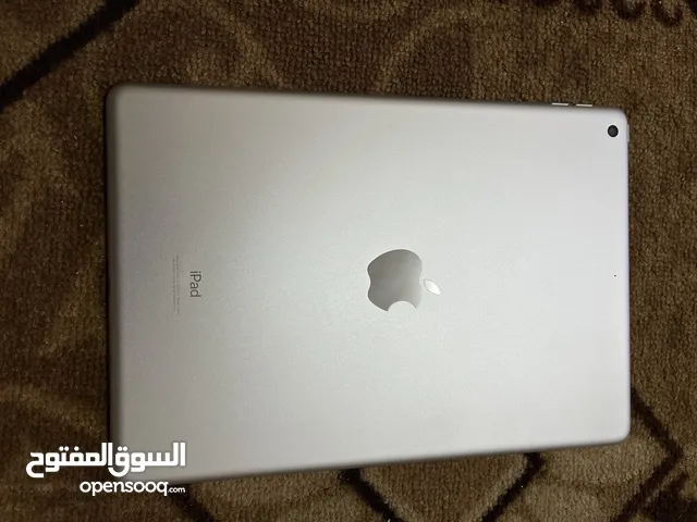 ايباد 9 للبيع 64 قيقا استعمال خفيف جدا للدراسه بحاله الوكاله