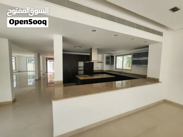 FOR RENT - Luxury Villa in Amwaj 1000 BD