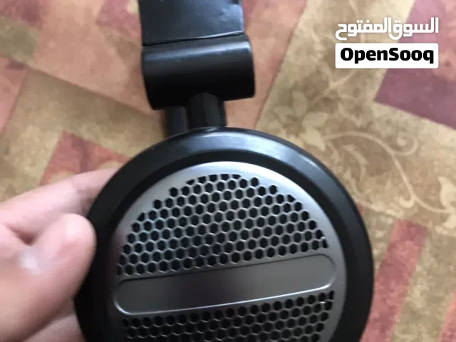 سماعات راس لون اسود