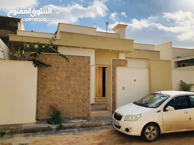 200 m2 5 Bedrooms Villa for Sale in Tripoli Ain Zara