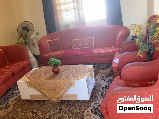 كنب للبيع بحاله جيده