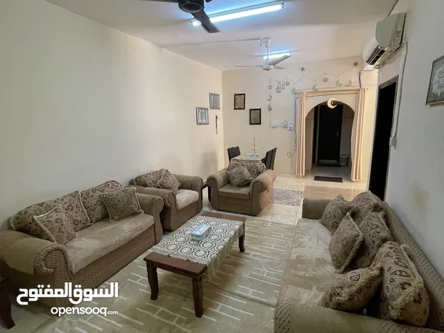 شقة مفروشة للايجار يومي اسبوعي بالقرب من جامع البراعمي صلالة الجديدة
