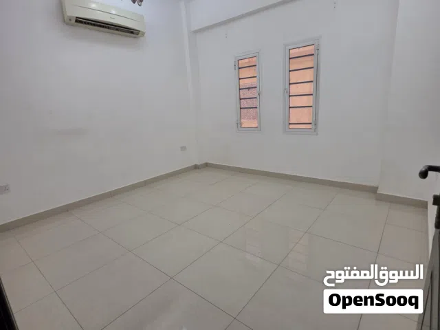 شقق مميزة في قلب العامرات السادسة