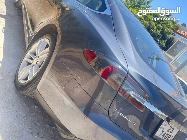 تسلا موديل S 85D فحص كامل كلين تايتل مواصفات خاصة (7) مقاعد حبة نادرة