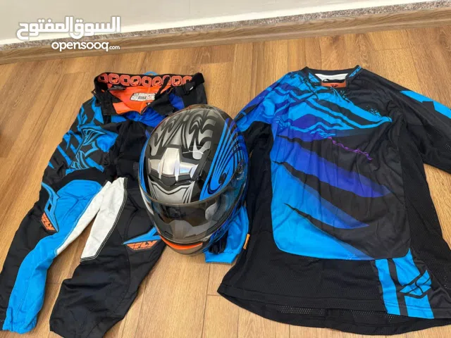 للبيع ملابس دراجة سيت مع خوذة براند امريكيfly racing مستعمل مره واحده ( اخو الجديد )