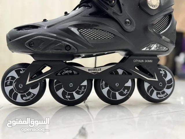 Skating shoes