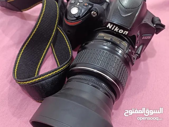 كاميرا نيكون Nikon 3200 نظيفة