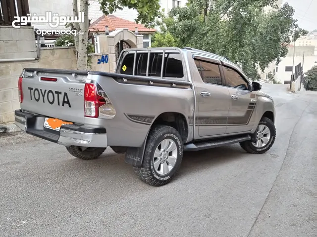 Used Toyota Hilux in Amman