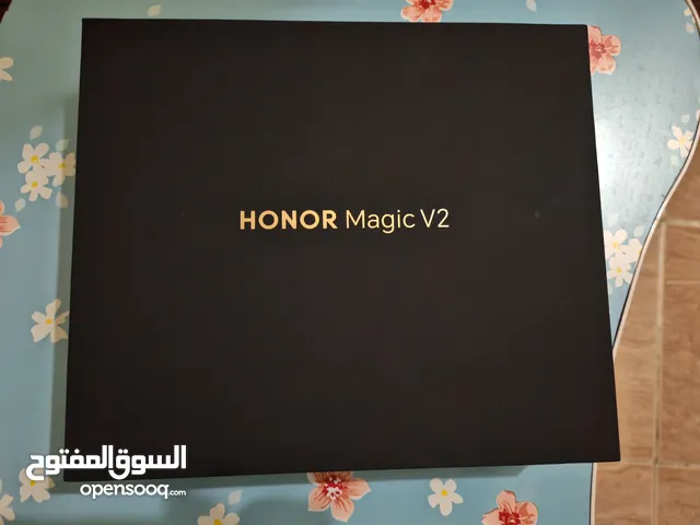 Honor Magic v2