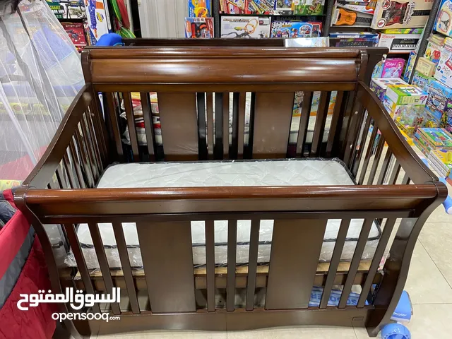 سرير بيبي خشب صولد  60دينار