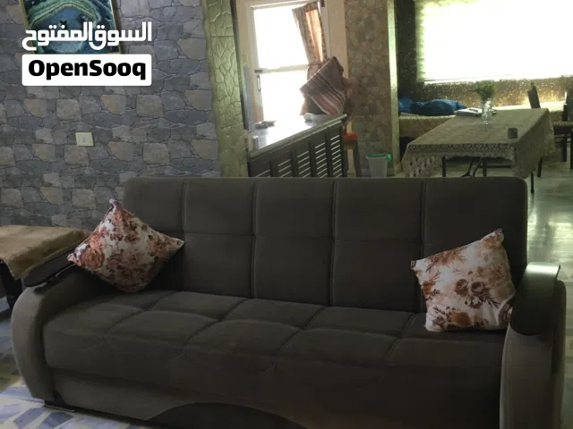 صوفايات عدد ثنين كبار و وحده صغيره للبيع