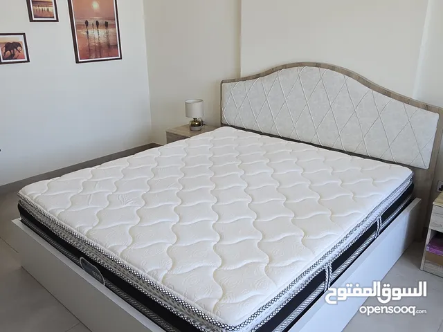 King size bed 180x200 ( frame + side tables + mattress) free matress protector