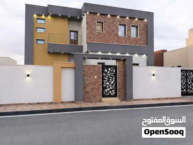 300 m2 More than 6 bedrooms Townhouse for Sale in Tripoli Ain Zara