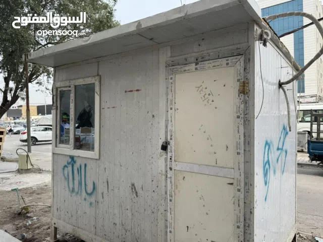 كرفان مع الكهرباء والسبلت نظيف 1طن للبيع