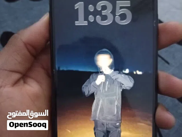 ايفون 11برو ماكس استعمال نسائي مش مفتوح م يشكي من شي ربي يبارك فيه كسر بسيط و شق زي م موضح ف الصوره