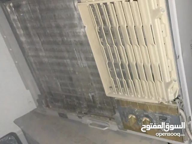 للبيع 3 تكييفات شباك للبيع بحاله جيده جدا