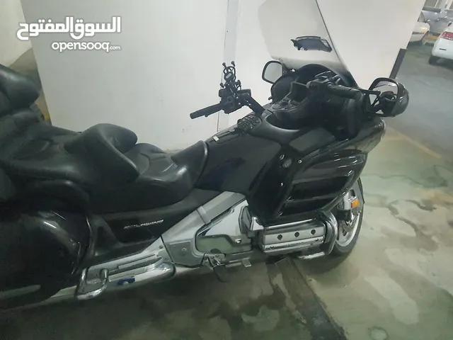 goldwing bike 2010 model black color good condition