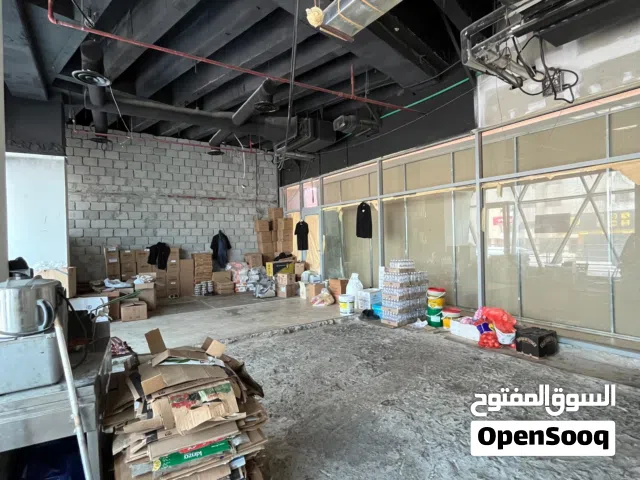 محل في مجمع تجاري للإيجار في السالمية