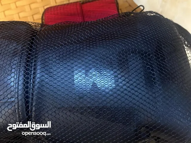 كفوف ملاكمه جديده غير مستعمله بسعر حرق ..................