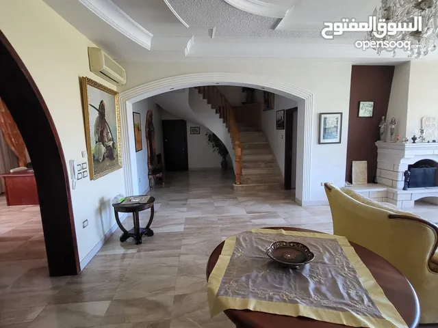 1000 m2 5 Bedrooms Villa for Sale in Amman Abdoun