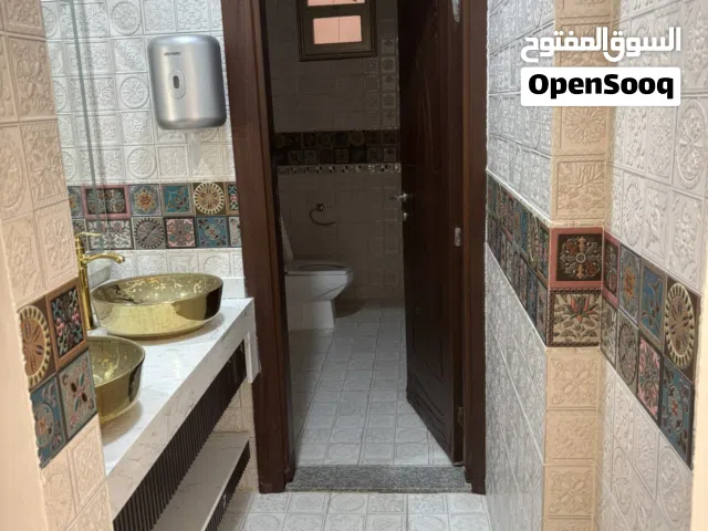 400 m2 More than 6 bedrooms Villa for Rent in Al Ahmadi Sabah AL Ahmad residential