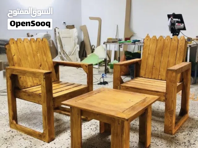 2 كرسي خارجي مع طاولة بسعر 350د حاجة متينة وتعيش تعال ڤلب وشوف براحتك