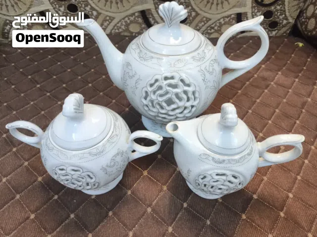 ثلاث قواري