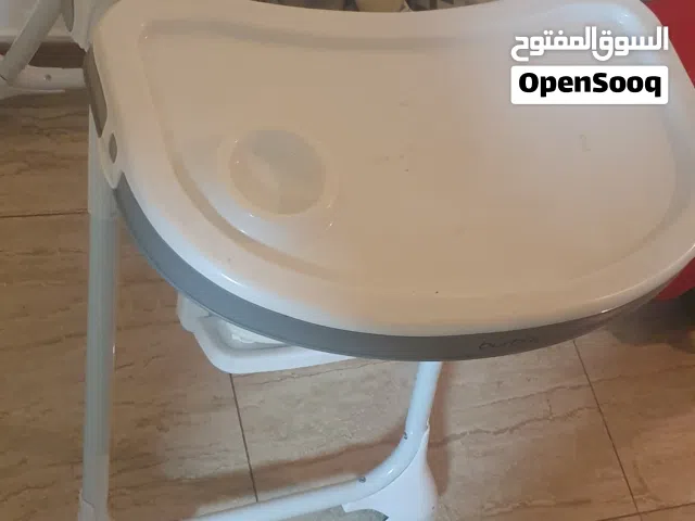 كرسي طعام أطفال شبه جديد للبيع