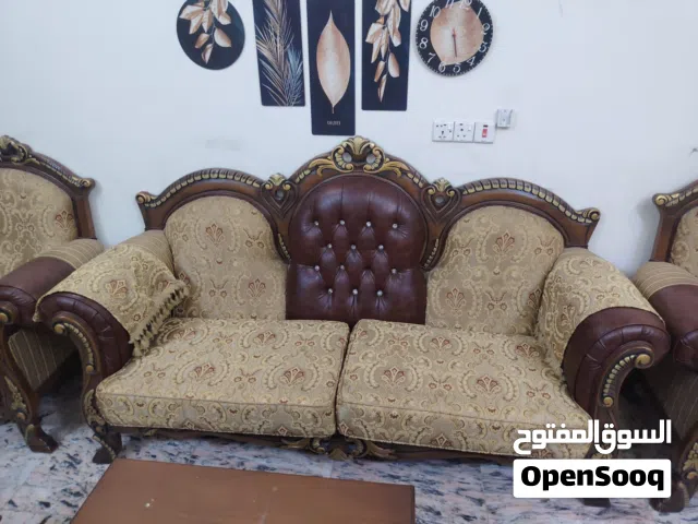 غرفة نوم وطخم استقبال