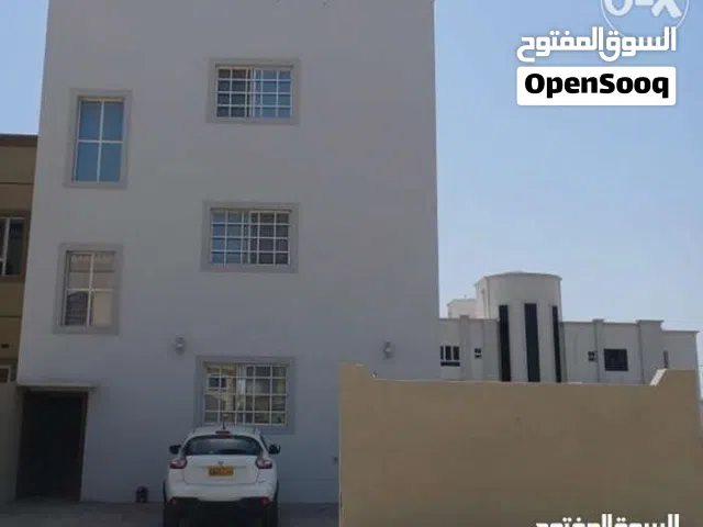 شقة واسعة للايجار في المعبيلة 3  الثامنة سابقا  Spacious Apartment for Rent in AlMaabilah3(Formerly8