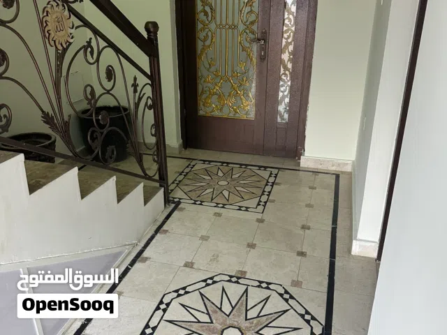 Apartment for rent شقة بمكان هادئ... واسعة بتشطيبات راقية بموقع ممتاز وخصوصية للايجار